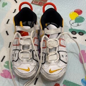 Nike Kids White and Yellow Sneakers sz 11c